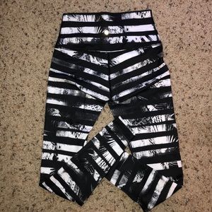 Cute, like-new Lululemon full length leggings